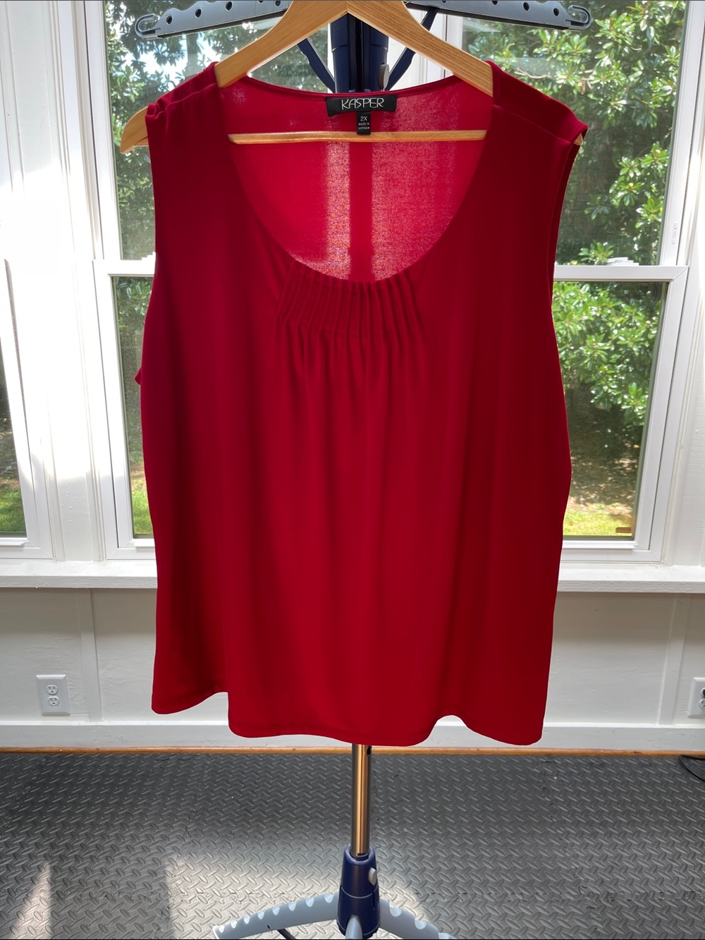 Kasper Women's Crimson Red Sleeveless Pleated Scoop Neck Blouse